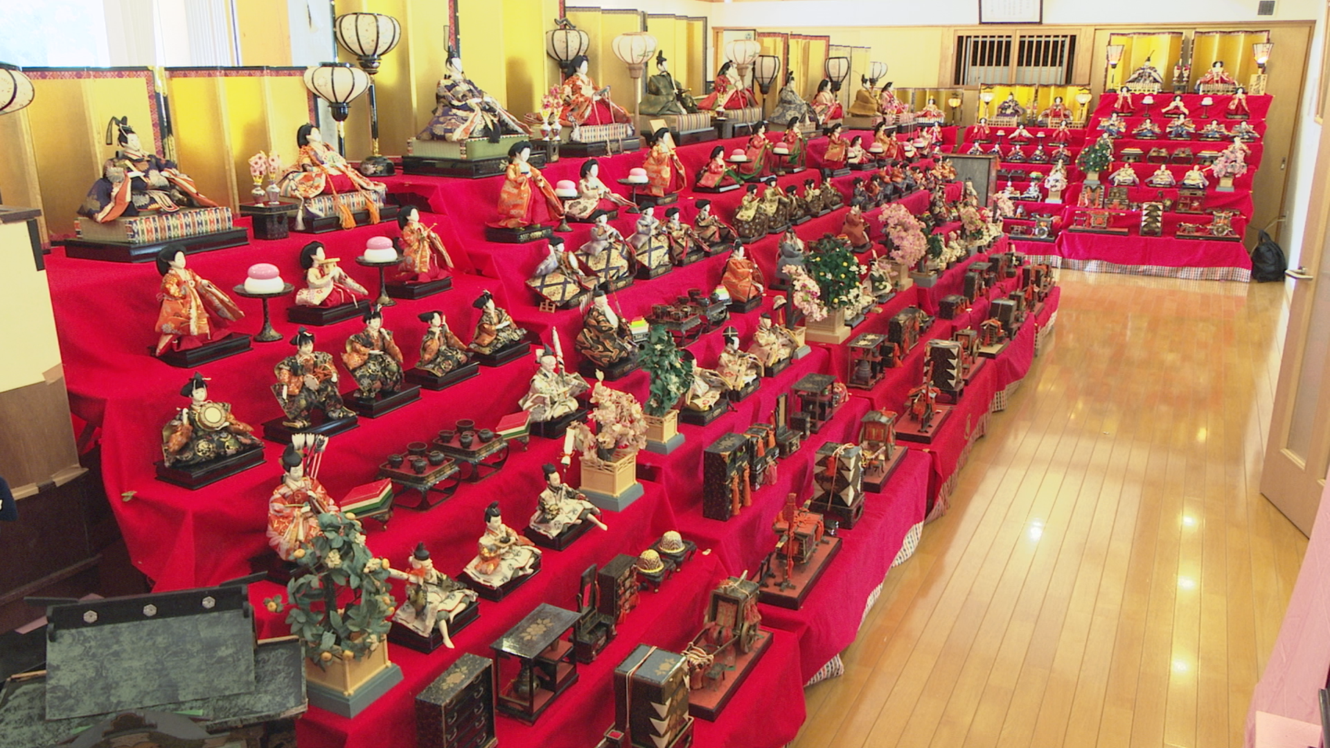 上谷戸緑地体験学習館　ひな人形展