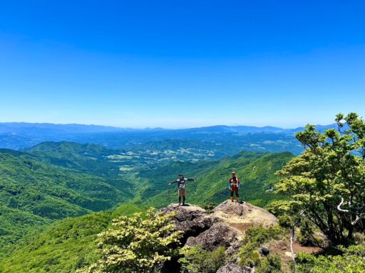 ユネスコエコパーク紀行　祖母山編<br><font size="3">２０１７年に登録された祖母・傾・大崩ユネスコエコパーク。宮崎県と大 分県の２県６市町等で構成されています。</font>