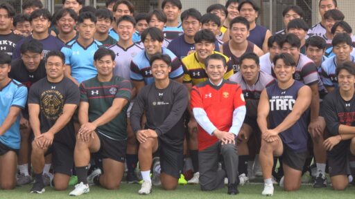 帝京大学ラグビー部を八王子市長が訪問